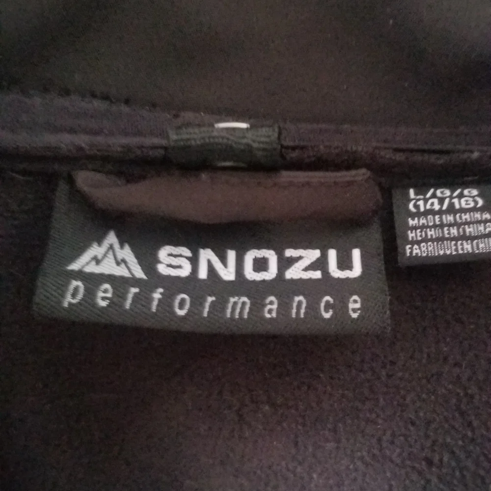 Unisex Snozu  Black Performance Jacket. Kids Size Large 14/16.